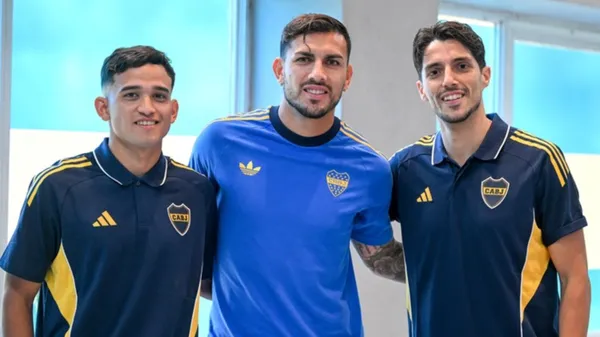 Paredes junto a Gorosito y Taliercio. (Prensa Liga Profesional)