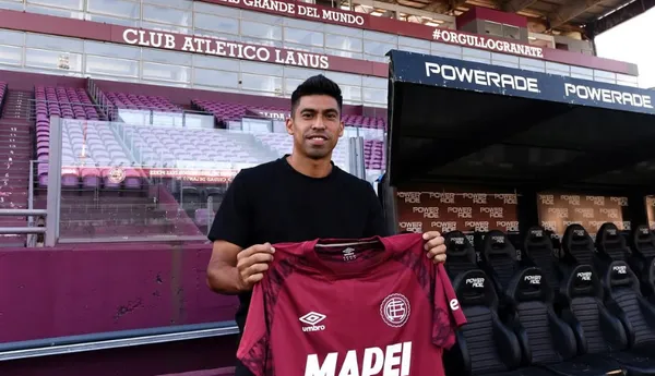 Ramírez se fue a Lanús pero juega muy poco. (Instagram)