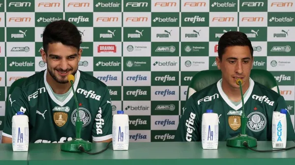 Riquelme quiso a López (izquierda) y terminó trayendo a Merentiel (derecha). (Palmeiras)