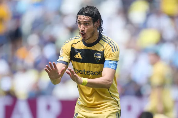 Edinson Cavani puede dejar de ser titular en Boca. (Getty)