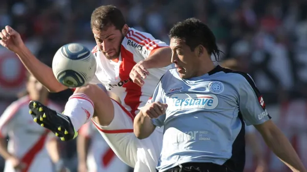 "Chiqui" Pérez le ganó a River la promoción y los mandó a la B Nacional. (Canal C)