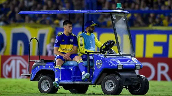 Anselmino se retira lesionado de La Bombonera