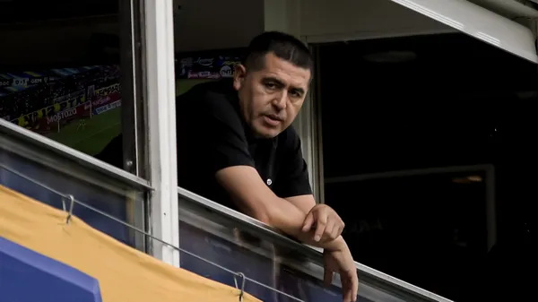 Alberto Fernández defendió a Riquelme
