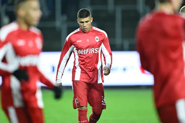 Ayrton Costa tiene chances de llegar a Boca. (IMAGO)