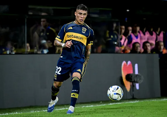 Ayrton Costa, cerca de volver en Boca