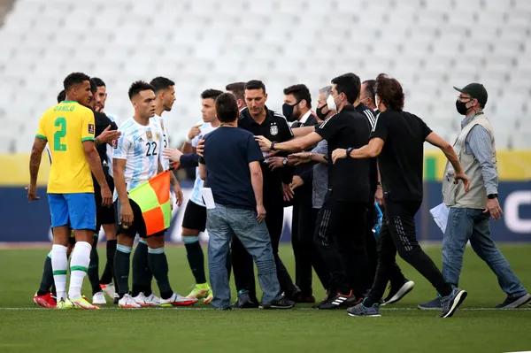 Brasil-Argentina, suspendido a los cinco minutos. (Getty)