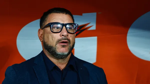 Mohamed habló sobre Leo Fernández.