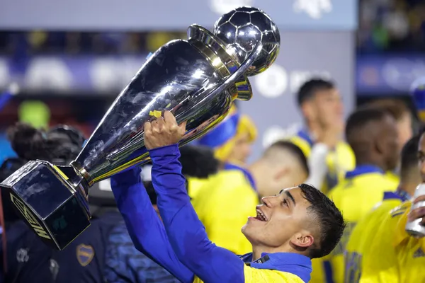Langoni y la Copa de la Liga Profesional (Getty)