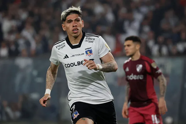 Carlos Palacios, en Colo Colo. (Imago)