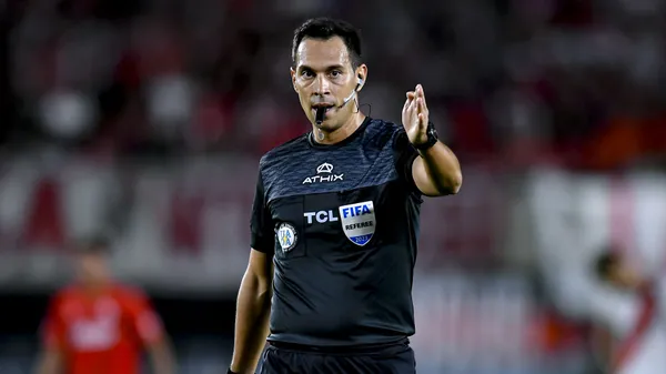 Tello, uno de los candidatos a dirigir Boca-Vélez.