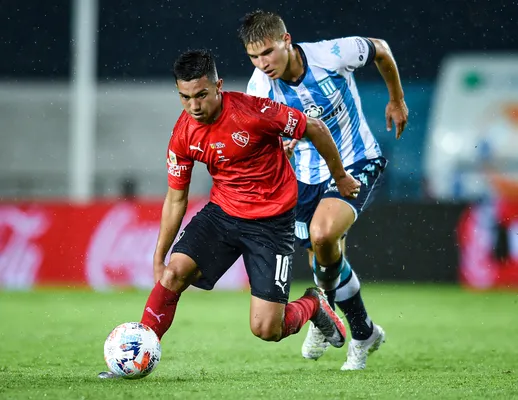 Alan Velasco en Independiente vs. Racing (Getty Images)