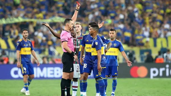 Fabra se fue expulsado en el primer tiempo extra