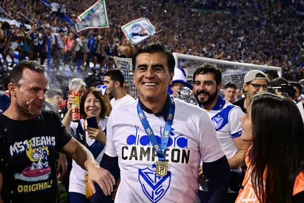 Gustavo Quinteros tiene intenciones de ser el DT de Boca. (Getty)