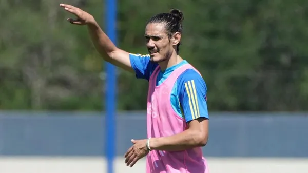 La postura de Riquelme ante la posible salida de Cavani. (