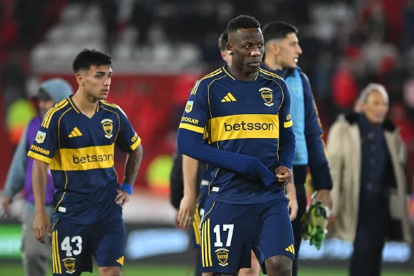 ¿Advíncula se va de Boca? (Getty)