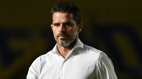 Vignolo le lanzó un palito a Gago por su labor en Boca