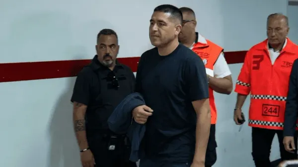 Riquelme irá al Monumental para ver el Boca-River. (TyC Sports)