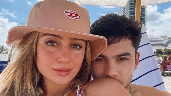 Morena Beltrán junto a Blondel. (Instagram)