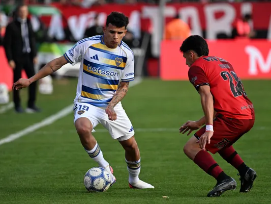 Leonel Flores volvió a jugar bien en Boca (Getty)