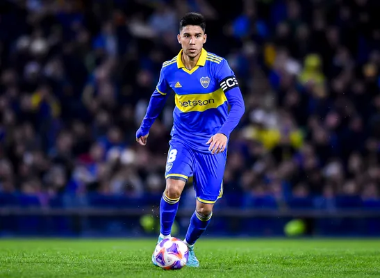 Pol Fernández, uno de los capitanes que tiene Boca dentro del plantel