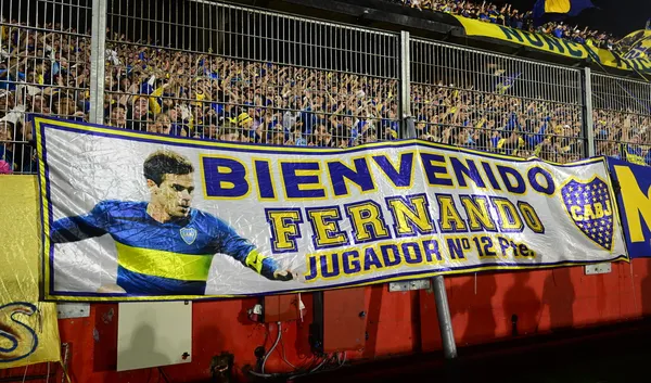 La bandera que desplegaron los hinchas de Boca. (Diario Olé)