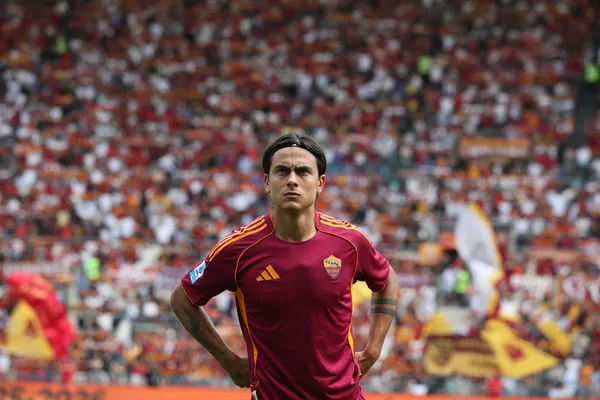 Dybala llegará a Boca en enero solo si él negocia su salida de Roma. (Getty)
