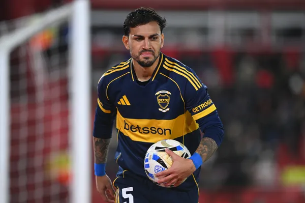 Paredes, baja en Boca. 