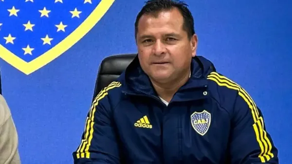 El Chelo Delgado, por ahora, continuará como único nexo entre Riquelme y el plantel. (Boca Juniors)