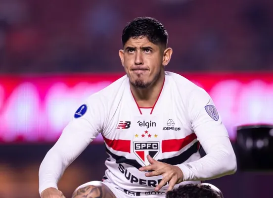 Alan Franco, uno de los defensores que suena para Boca. (Instagram)