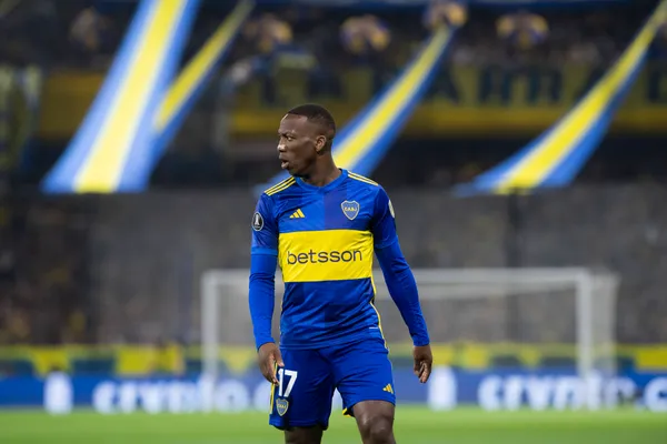 Advíncula, en Boca. (Imago)
