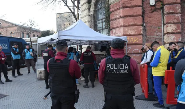El operativo de seguridad en La Bombonera. (Diario Olé)