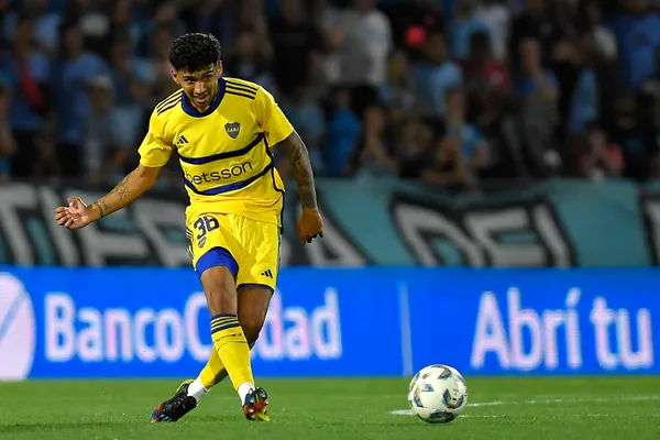 Cristian Medina en la derrota contra Belgrano de Córdoba. (Getty)
