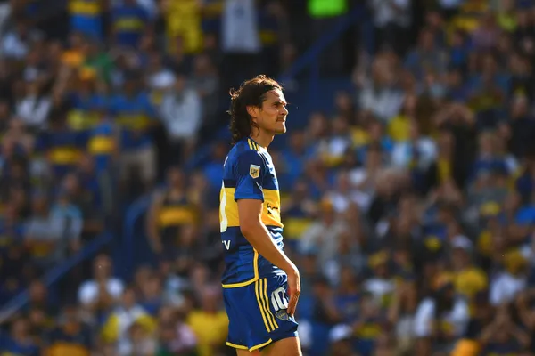 Edinson se lamenta en La Bombonera (Getty)