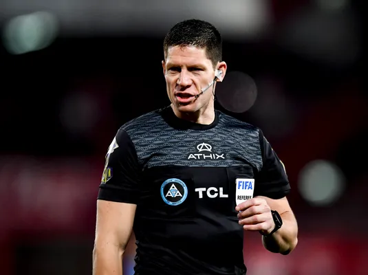 Nicolás Ramírez, el árbitro del Superclásico (Getty Images)