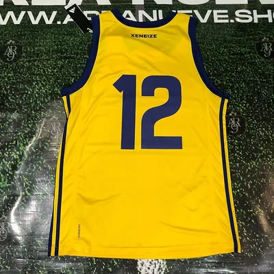 El dorso de la camiseta alternativa de Boca Básquet