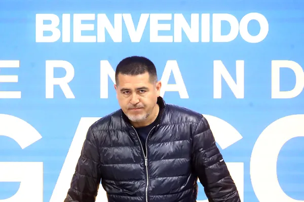 Riquelme puede ir a la carga por un defensor central para Boca. (Getty)