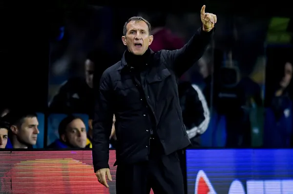 Arruabarrena quiere un defensor central. (Getty)