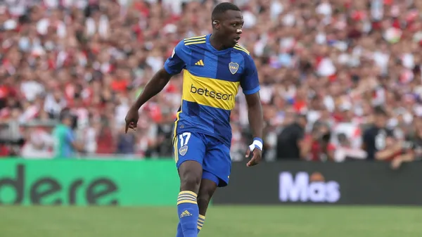 Advíncula, fundamental en Boca. (Getty)