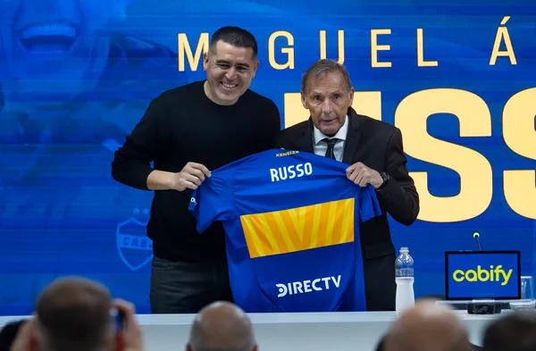 Russo le pidió a Riquelme un jugador por derecha. (Getty Images)