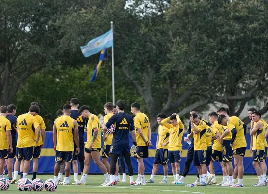 Russo es firme con el plantel. (Prensa Boca)