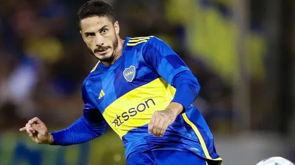 Boca apostará por Figal y Advíncula en el lateral derecho.