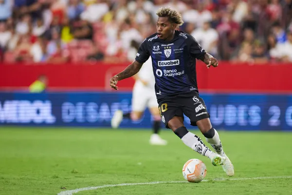 Racing quiere a Joao Ortiz, volante de Independiente del Valle