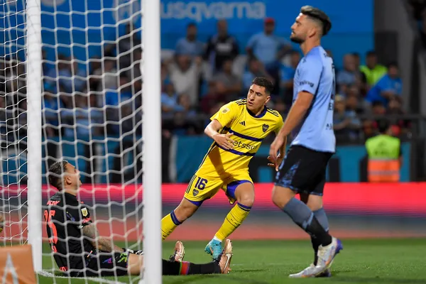 Miguel Merentiel al anotar uno de sus dos goles en la derrota de Boca contra Belgrano. (Getty)