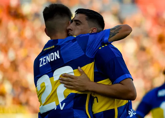 Zenón y Merentiel, con chances de ser titulares en Boca. (Getty)
