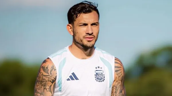 Paredes podría entrar con Austria.