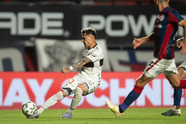 Zalazar y su tercer gol en Platense