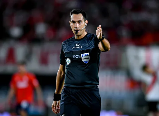 Facundo Tello, árbitro del partido (Getty Images)