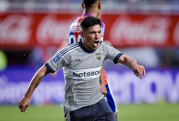 Lozano podría ser convocado en Uruguay.