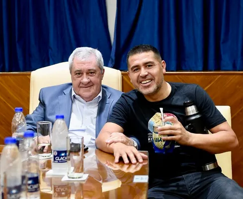 Juan Román Riquelme y Jorge Amor Ameal conforman el binomio del oficialismo.