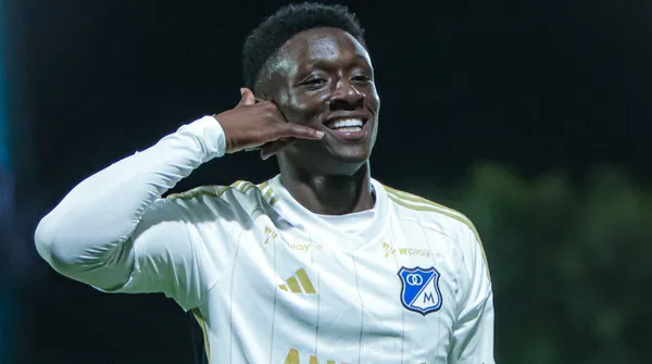 Jhon Córdoba en Millonarios (@Azul_Total)